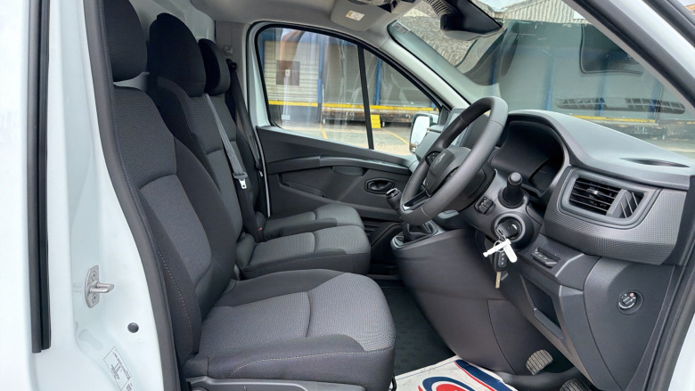 Renault Trafic Swb Diesel SL30 Blue dCi 130 Advance [Safety] Van